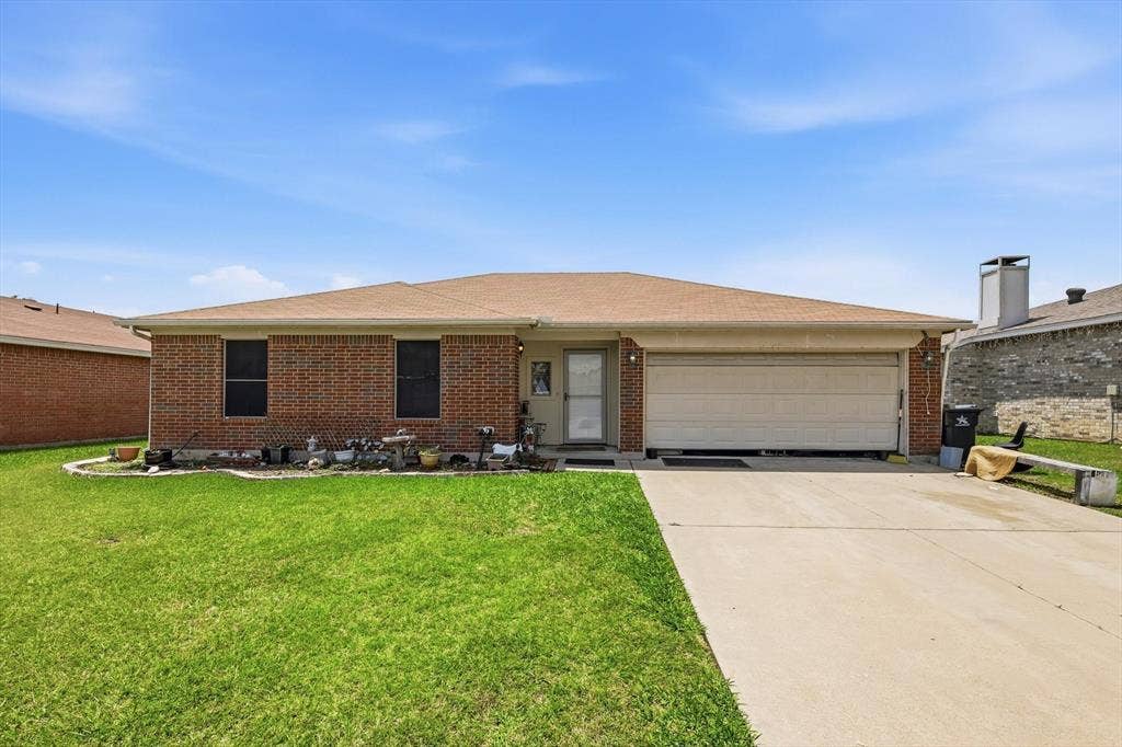 6406 Nicole Way, Arlington, TX 76002 Single-story residence featuring a brick facade and attached garage