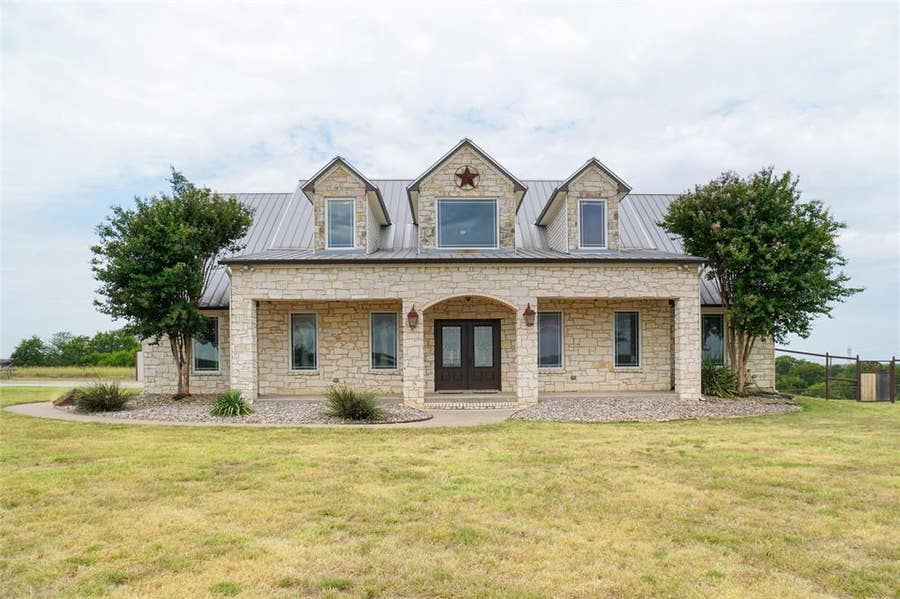 Property photo for 13340 John Day Road, Haslet, TX