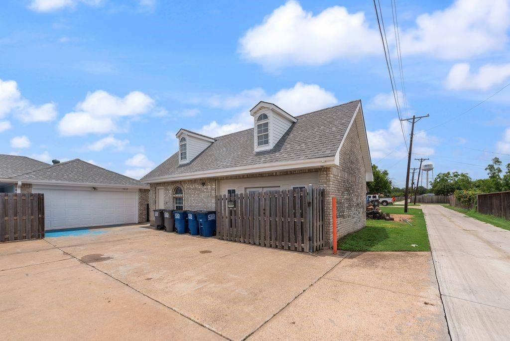 Back house and alley drive up