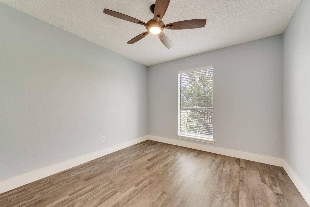 3517 Sachse Road, Sachse, TX 75048