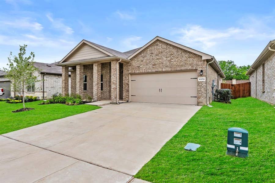 Property photo for 4372 Mill Stream Lane, Fort Worth, TX