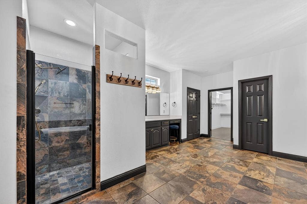 2832 Sendero, Grand Prairie, TX 75054 2832 Sendero, Grand Prairie, TX 75054