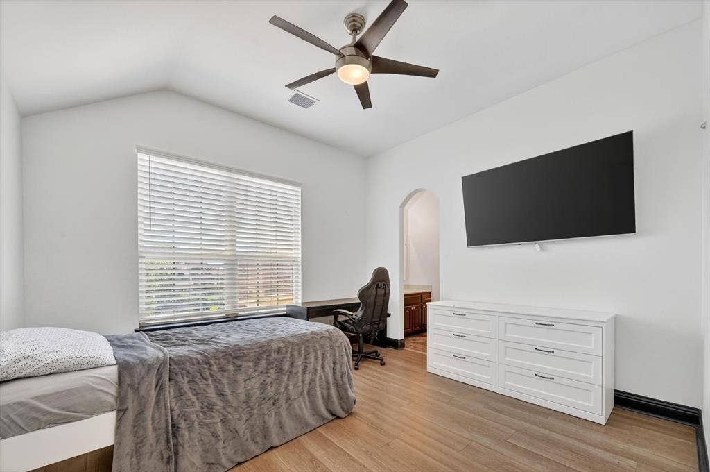 2832 Sendero, Grand Prairie, TX 75054 2832 Sendero, Grand Prairie, TX 75054