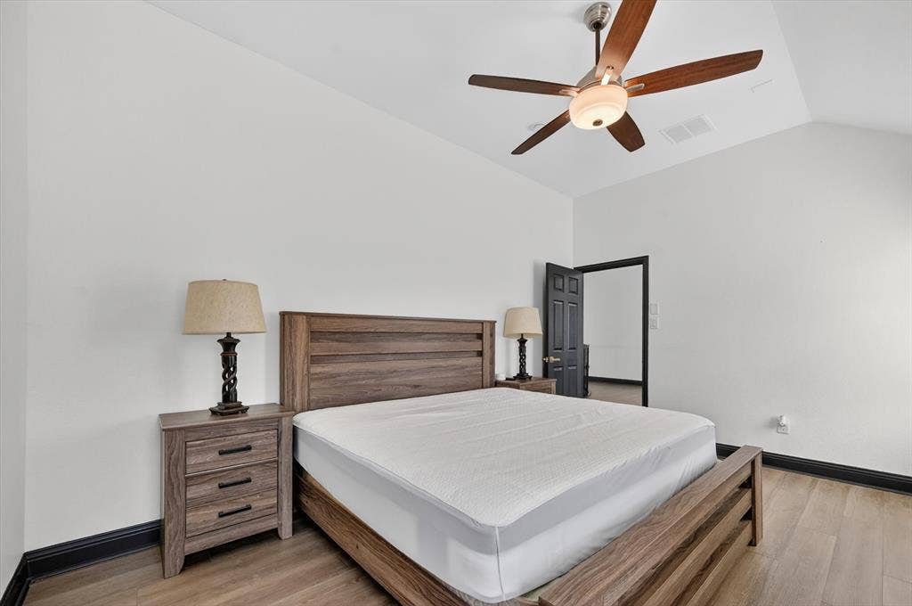 2832 Sendero, Grand Prairie, TX 75054 2832 Sendero, Grand Prairie, TX 75054