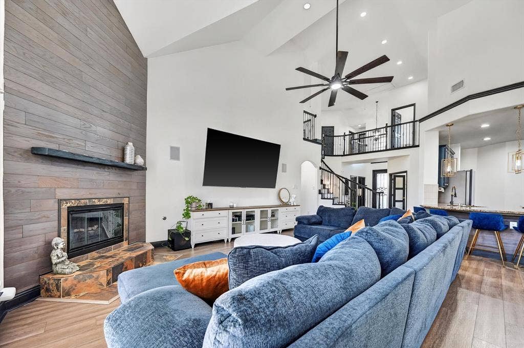 2832 Sendero, Grand Prairie, TX 75054 2832 Sendero, Grand Prairie, TX 75054