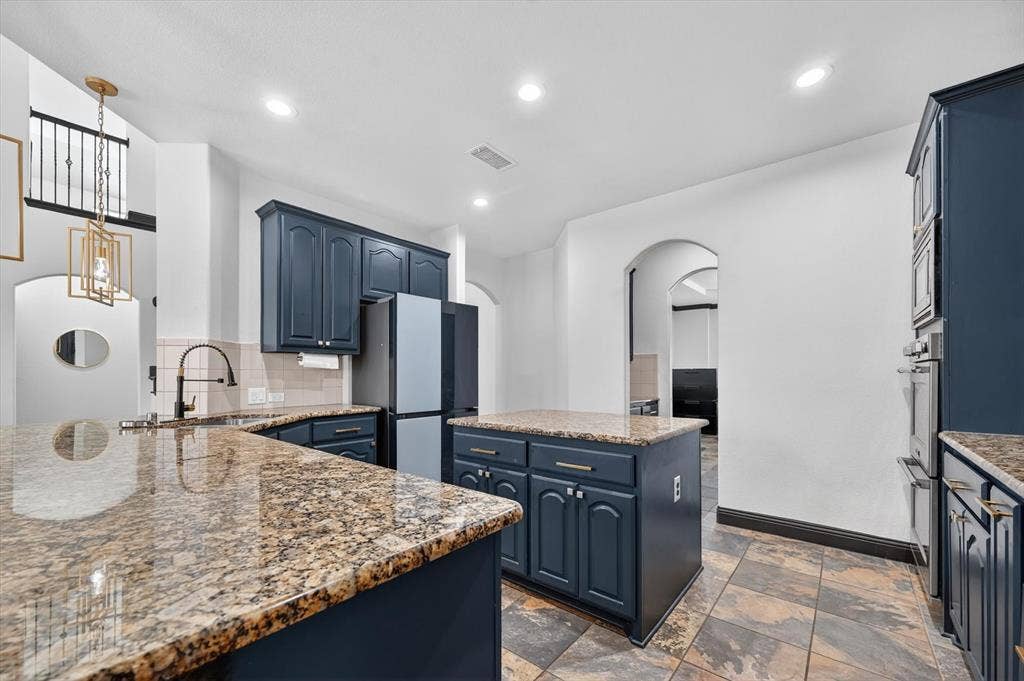 2832 Sendero, Grand Prairie, TX 75054 2832 Sendero, Grand Prairie, TX 75054