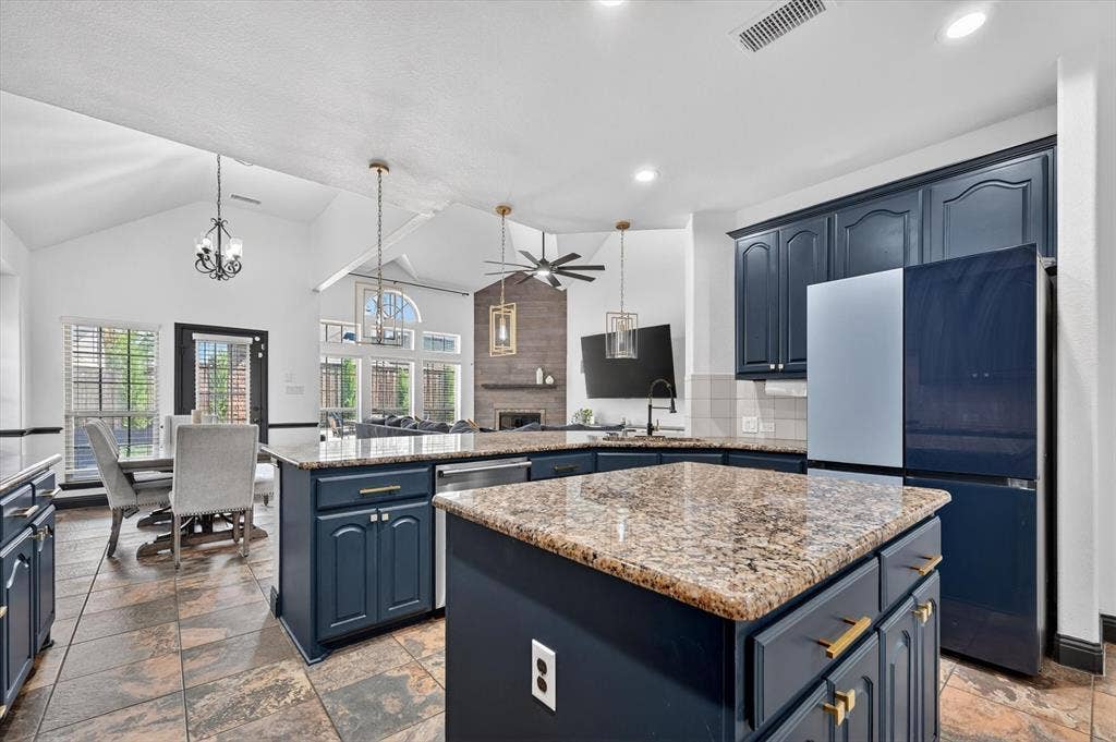 2832 Sendero, Grand Prairie, TX 75054 2832 Sendero, Grand Prairie, TX 75054