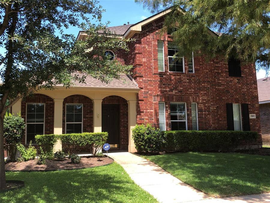 Property photo for 1709 Oak Brook Lane, Allen, TX