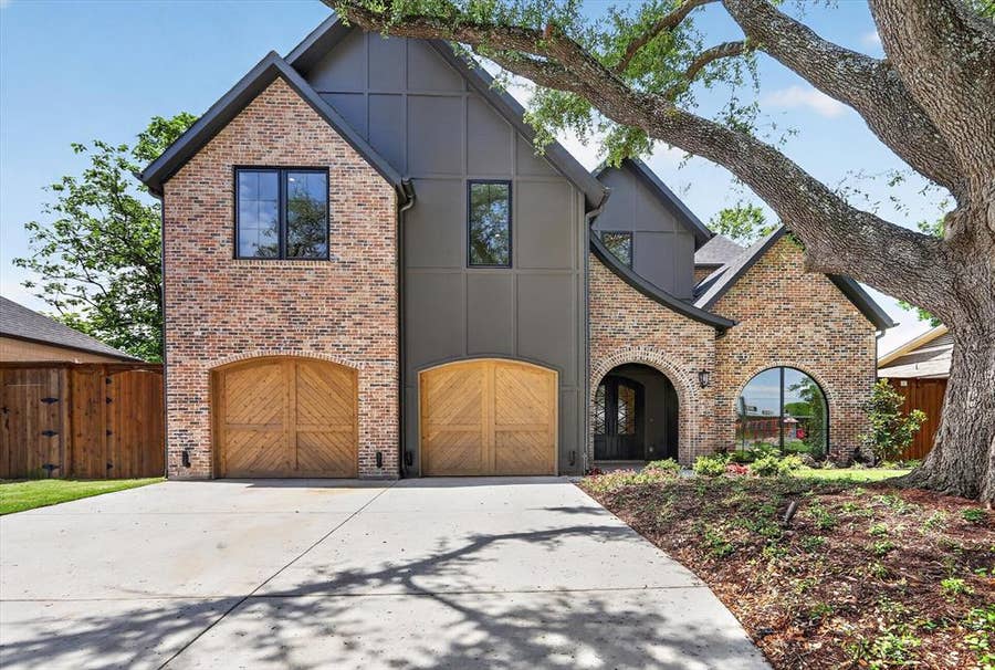 Property photo for 10140 Lakemere Drive, Dallas, TX
