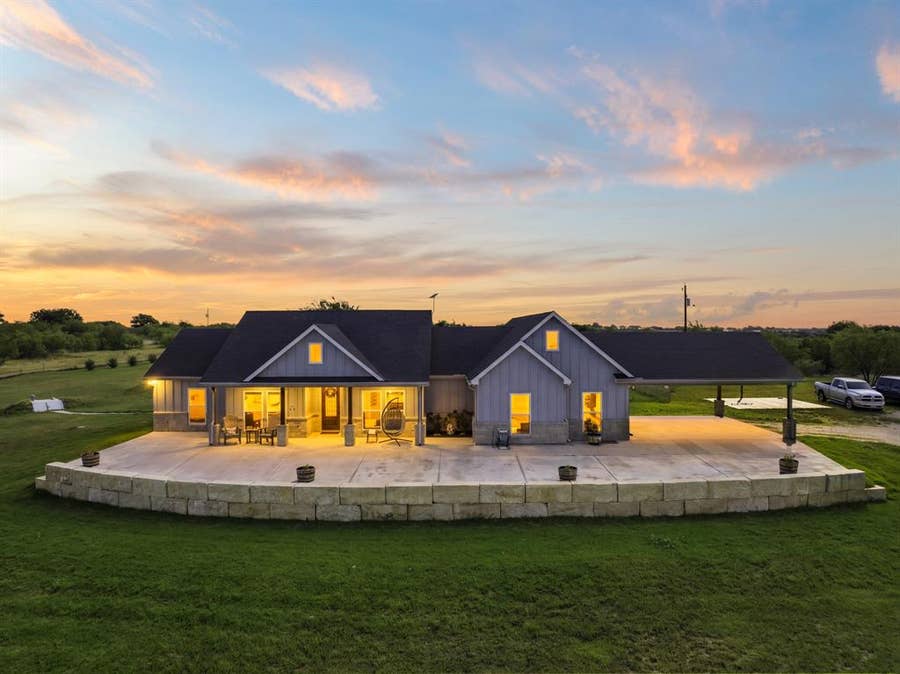 Property photo for 1227 Alexander Road, Moody, TX