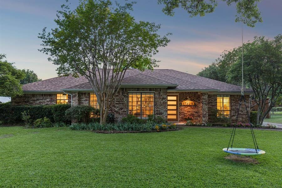 Property photo for 17429 Marianne Circle, Dallas, TX