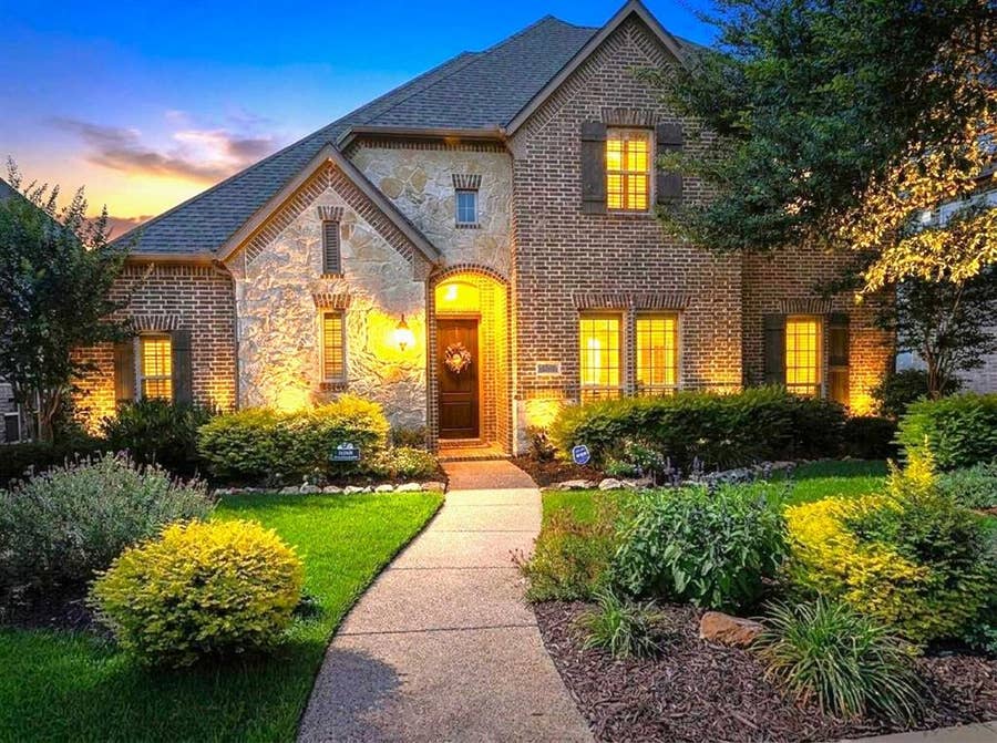 Property photo for 10096 Drawbridge Drive, Frisco, TX