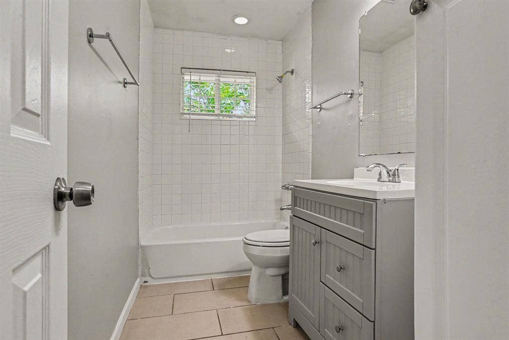 1125 Waweenoc Avenue, Dallas, TX 75216 1125 Waweenoc Avenue, Dallas, TX 75216