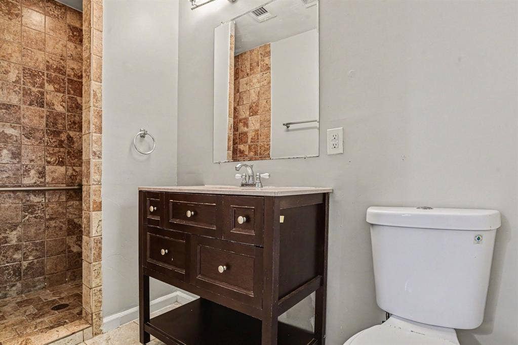 1125 Waweenoc Avenue, Dallas, TX 75216 1125 Waweenoc Avenue, Dallas, TX 75216