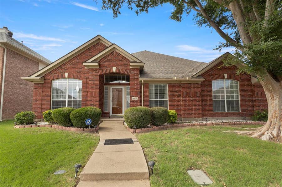Property photo for 5025 Vineyard Lane, McKinney, TX