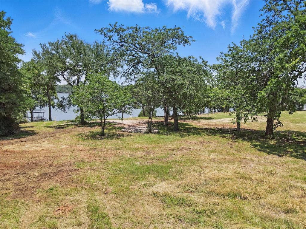 8505 Heron Drive, Fort Worth, TX 76108 View of yard