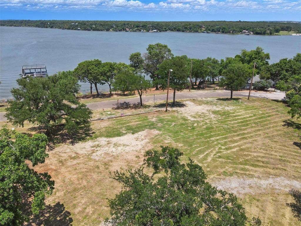 8505 Heron Drive, Fort Worth, TX 76108 Drone / aerial view of a large body of water
