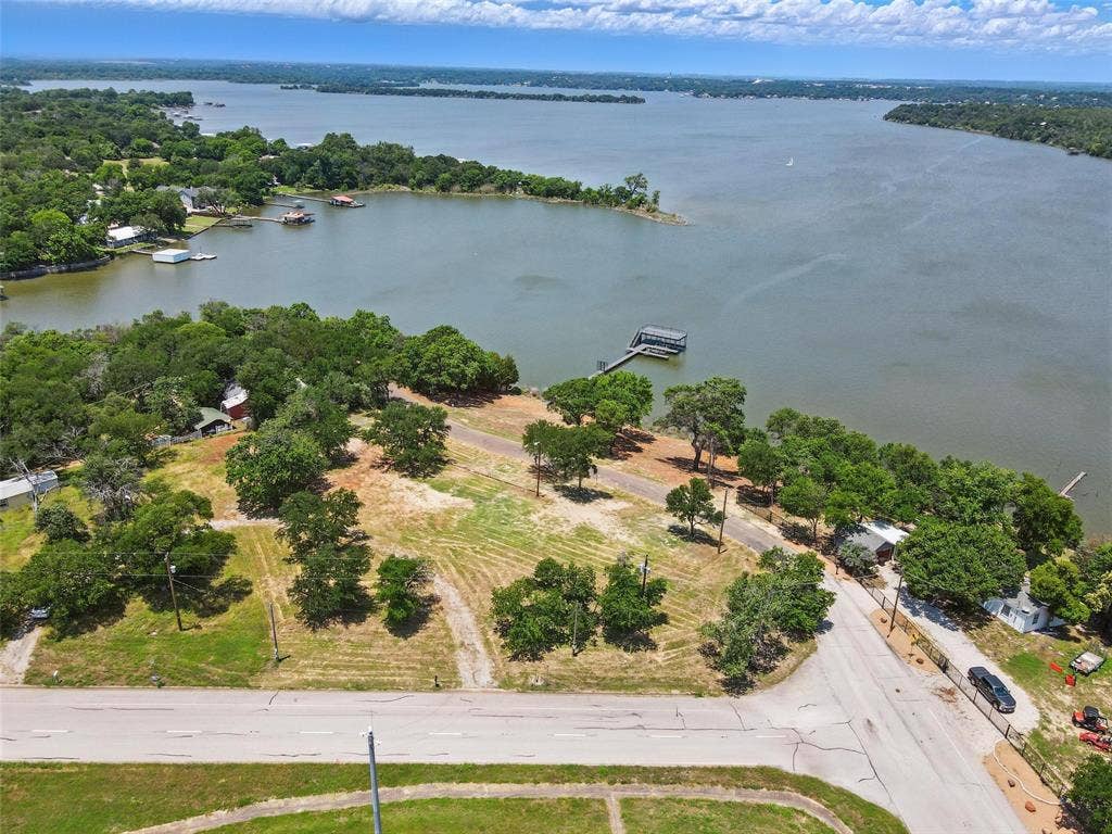 8505 Heron Drive, Fort Worth, TX 76108 Bird's eye view of a nearby body of water