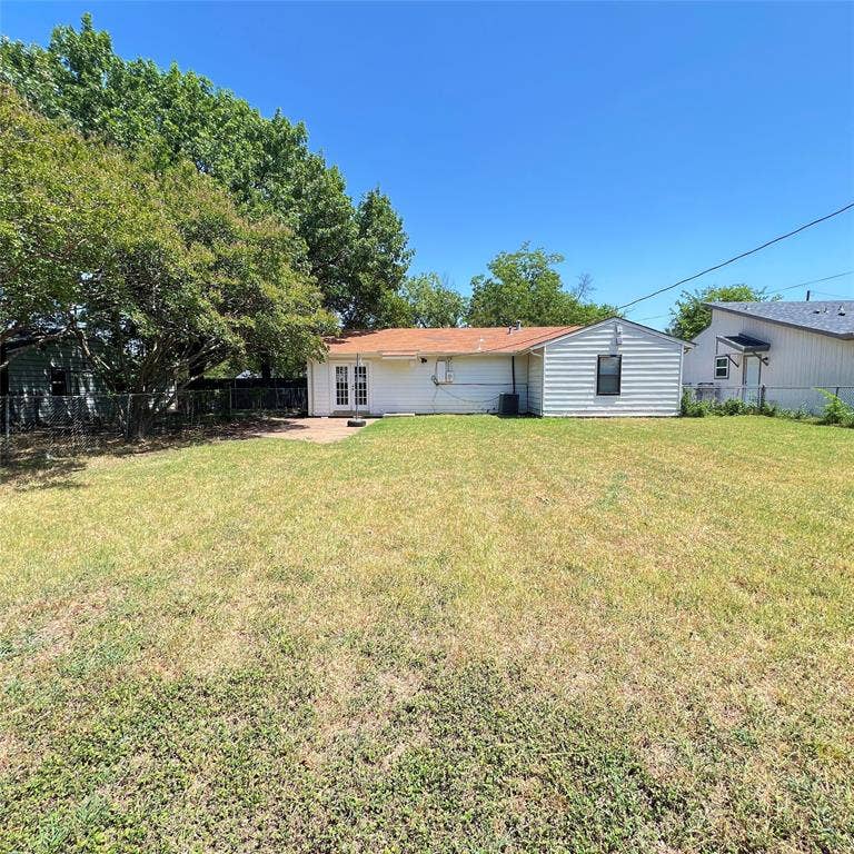 2310 Healey Drive, Dallas, TX 75228 2310 Healey Drive, Dallas, TX 75228