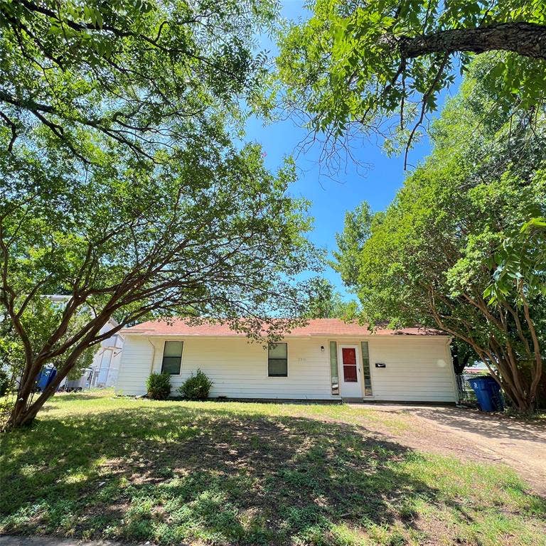 2310 Healey Drive, Dallas, TX 75228 2310 Healey Drive, Dallas, TX 75228