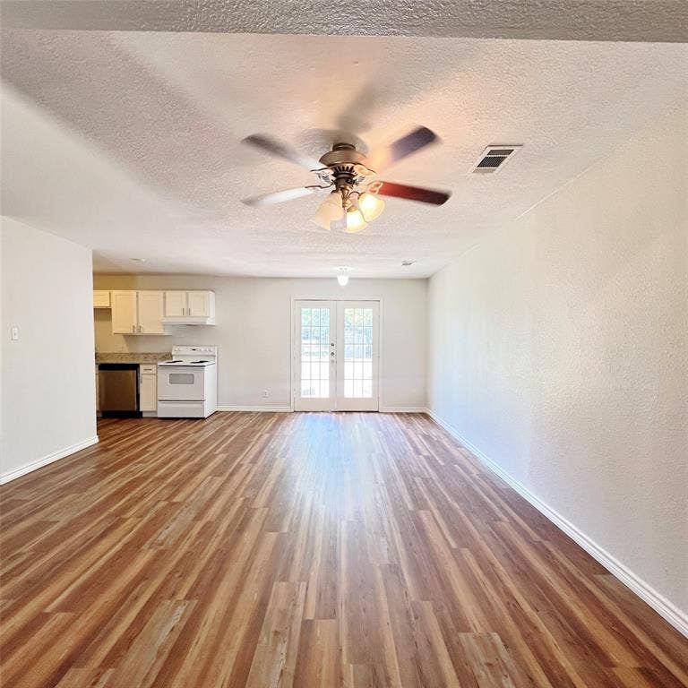 2310 Healey Drive, Dallas, TX 75228 2310 Healey Drive, Dallas, TX 75228