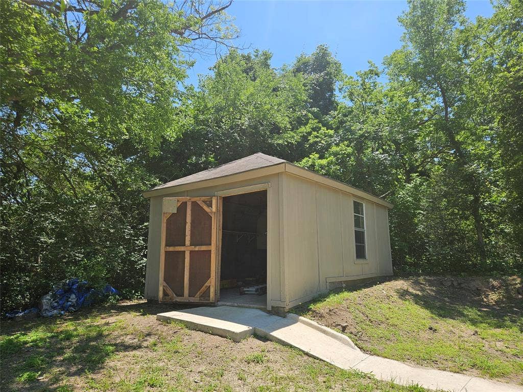 234 E FORK Road, Sunnyvale, TX 75182 234 E FORK Road, Sunnyvale, TX 75182