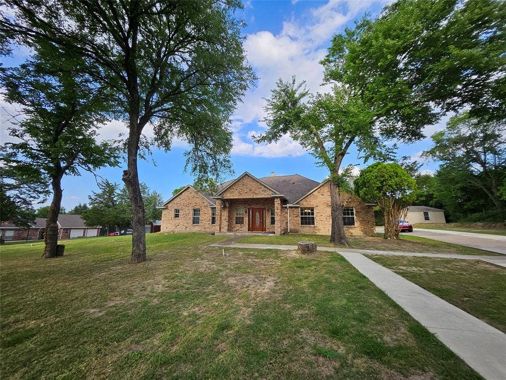 234 E FORK Road, Sunnyvale, TX 75182 234 E FORK Road, Sunnyvale, TX 75182