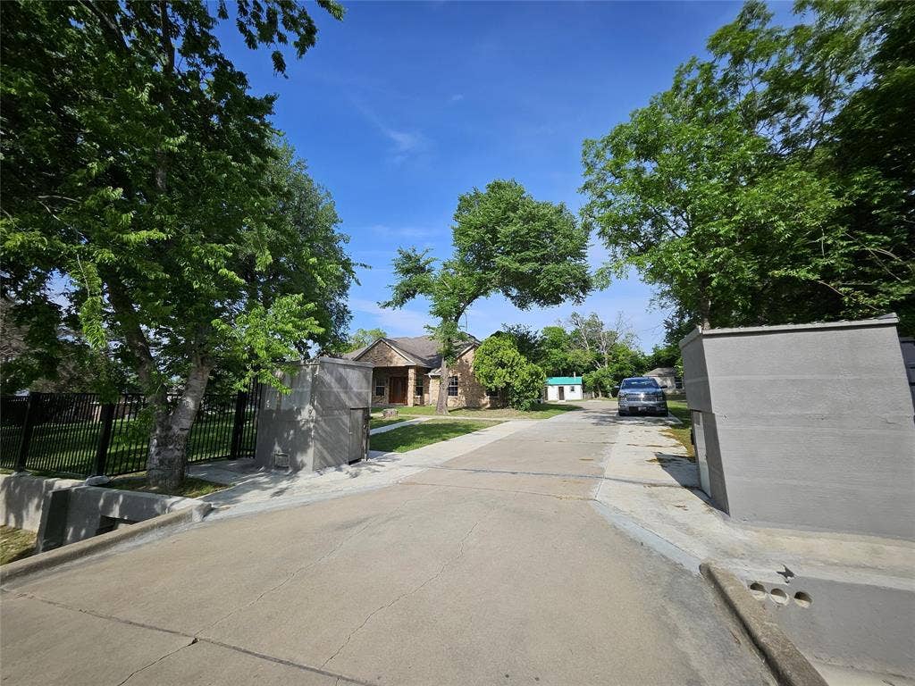 234 E FORK Road, Sunnyvale, TX 75182 234 E FORK Road, Sunnyvale, TX 75182