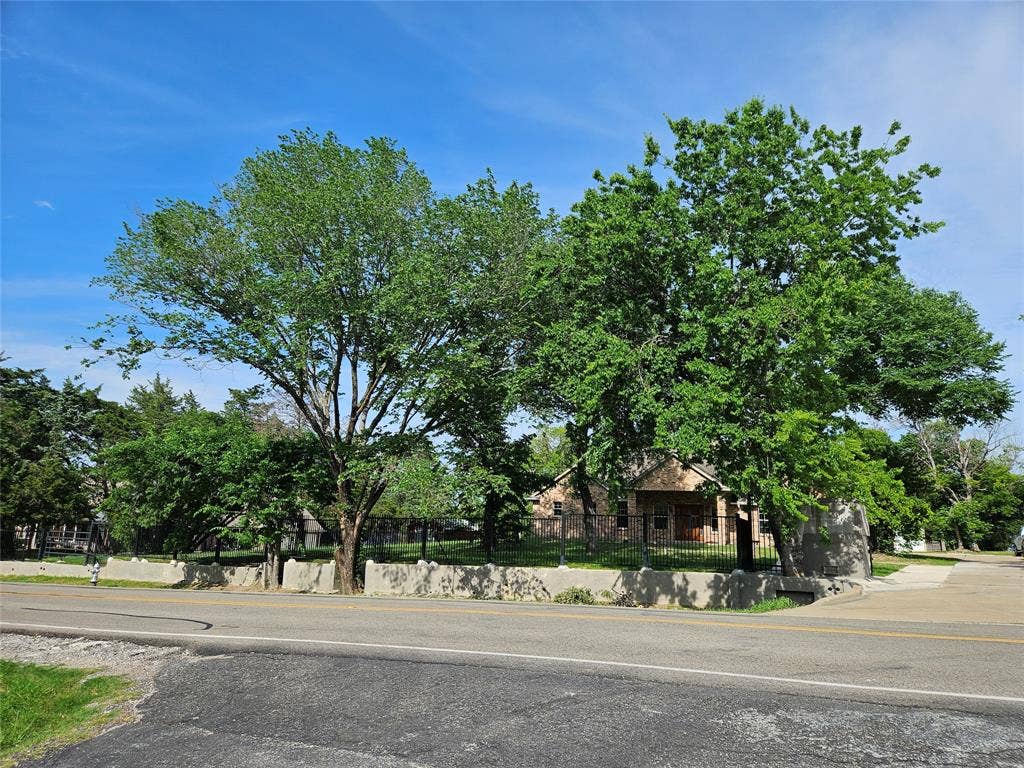 234 E FORK Road, Sunnyvale, TX 75182 234 E FORK Road, Sunnyvale, TX 75182