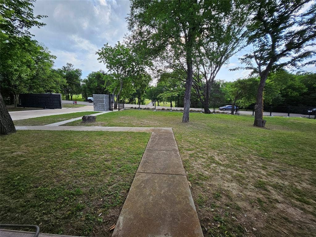 234 E FORK Road, Sunnyvale, TX 75182 234 E FORK Road, Sunnyvale, TX 75182
