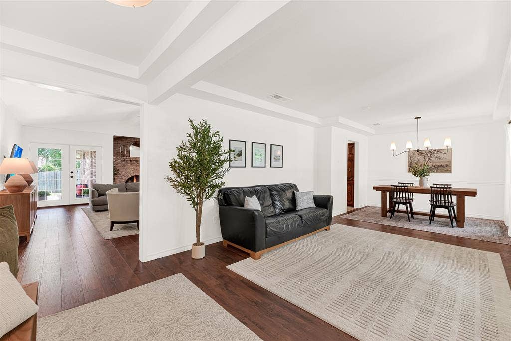 2814 Forest Grove Drive, Richardson, TX 75080 2814 Forest Grove Drive, Richardson, TX 75080