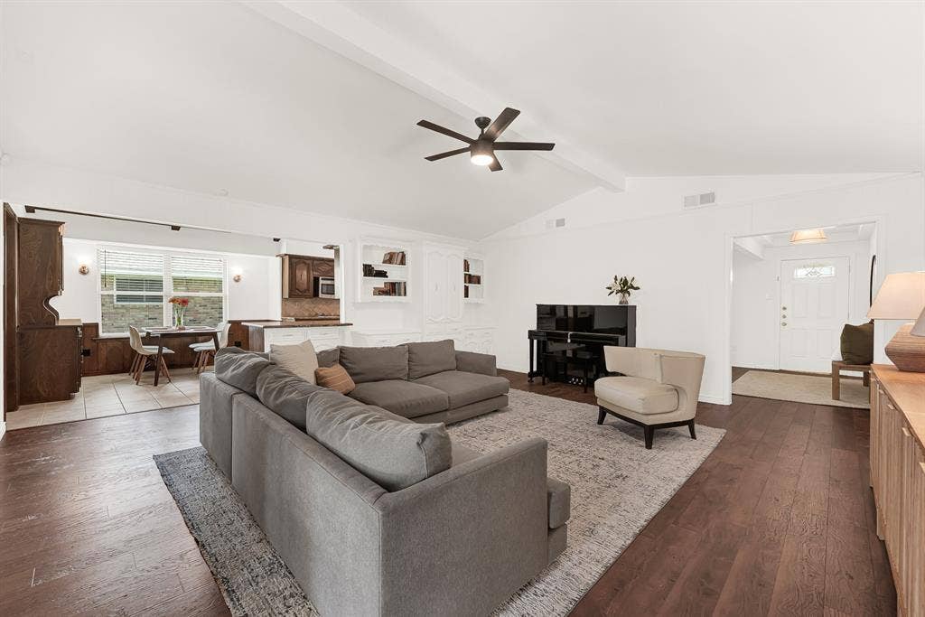 2814 Forest Grove Drive, Richardson, TX 75080 2814 Forest Grove Drive, Richardson, TX 75080