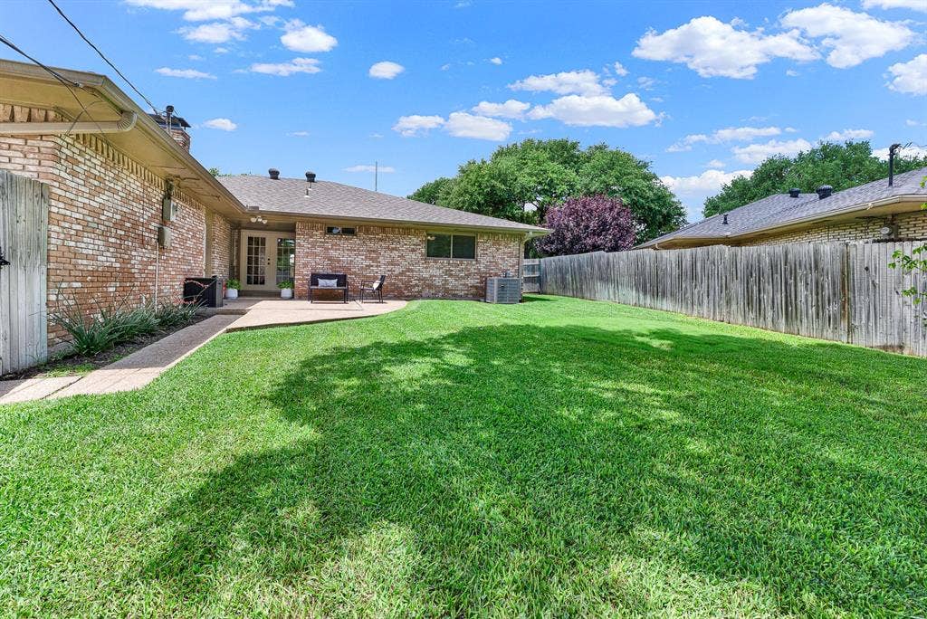 2814 Forest Grove Drive, Richardson, TX 75080 2814 Forest Grove Drive, Richardson, TX 75080