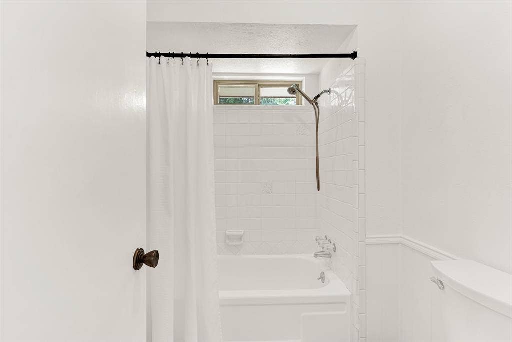 2814 Forest Grove Drive, Richardson, TX 75080 2814 Forest Grove Drive, Richardson, TX 75080