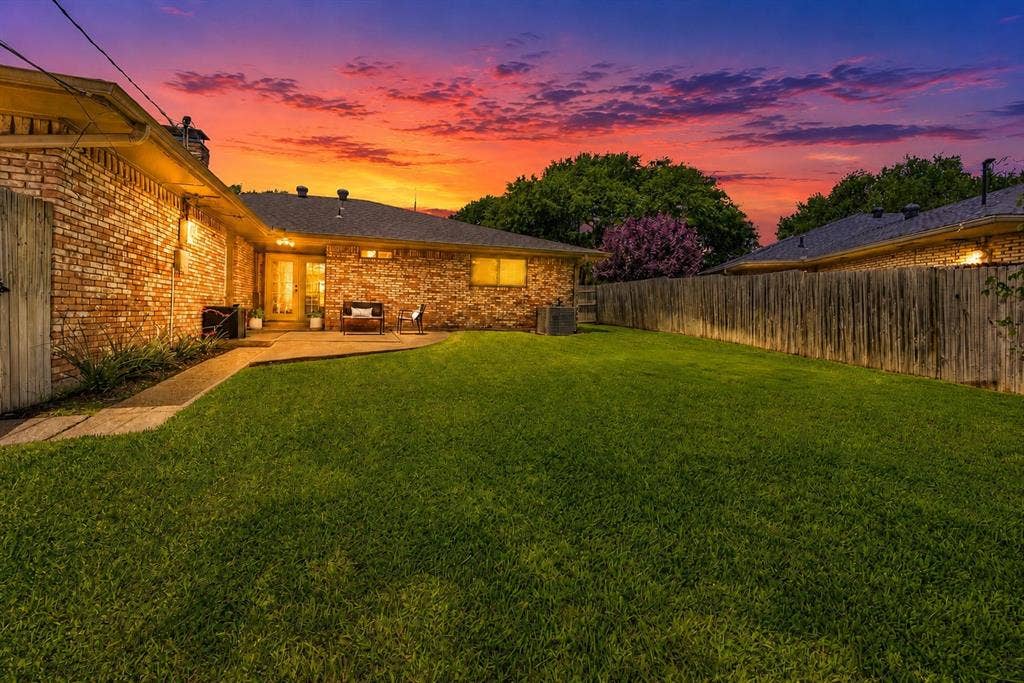 2814 Forest Grove Drive, Richardson, TX 75080 2814 Forest Grove Drive, Richardson, TX 75080