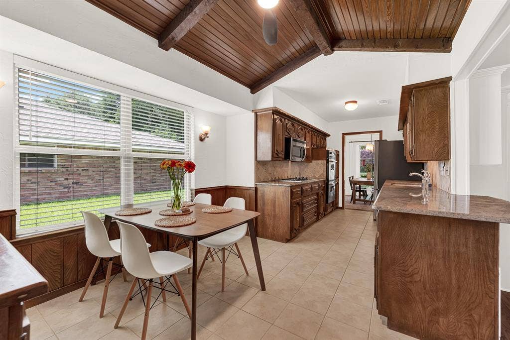 2814 Forest Grove Drive, Richardson, TX 75080 2814 Forest Grove Drive, Richardson, TX 75080