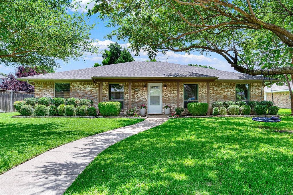 2814 Forest Grove Drive, Richardson, TX 75080 Welcome to 2814 Forest Grove Drive!