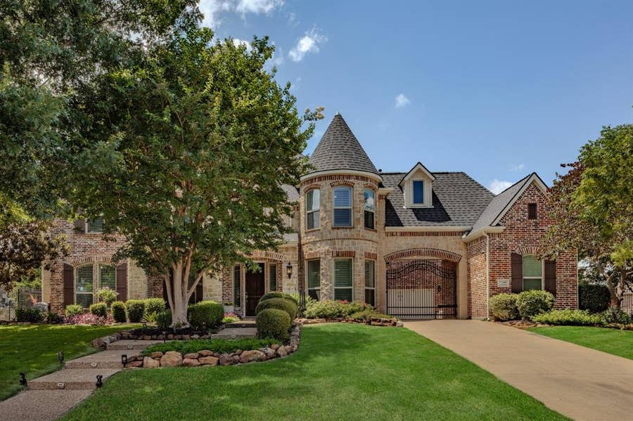 Property photo for 1307 Featherwood Drive, Murphy, TX