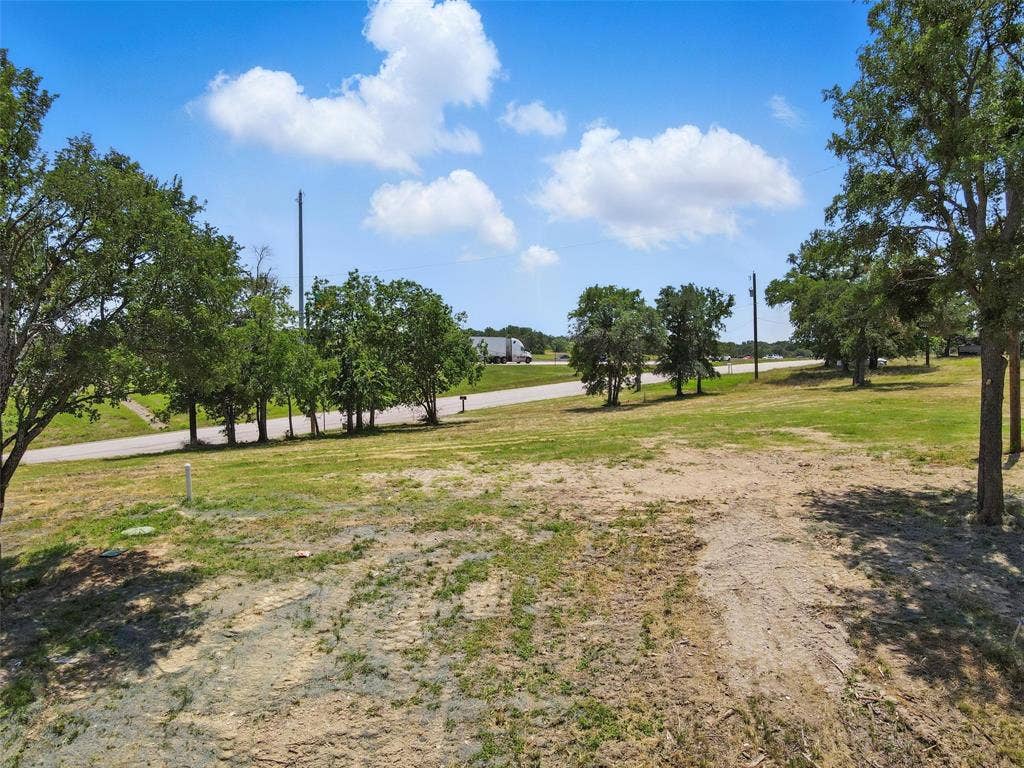 8501 A Heron Drive, Fort Worth, TX 76108 View of yard
