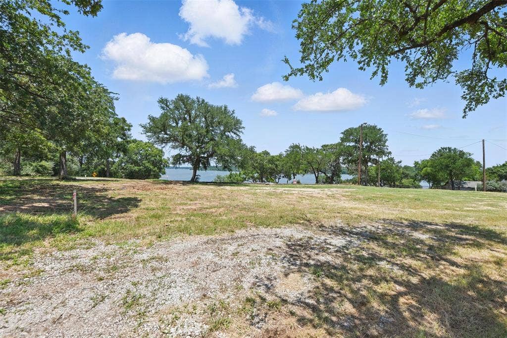 8501 A Heron Drive, Fort Worth, TX 76108 View of yard