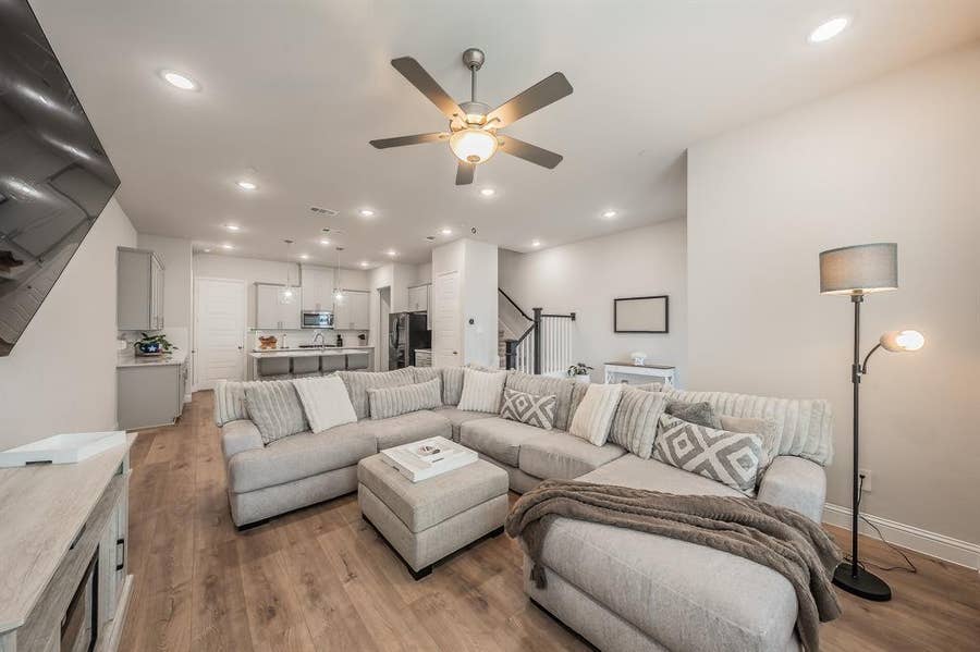 Property photo for 12933 Couture Drive, Farmers Branch, TX