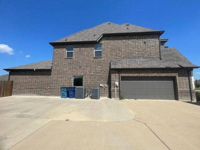 321 Equestrian Drive, Waxahachie, TX 75165 321 Equestrian Drive, Waxahachie, TX 75165