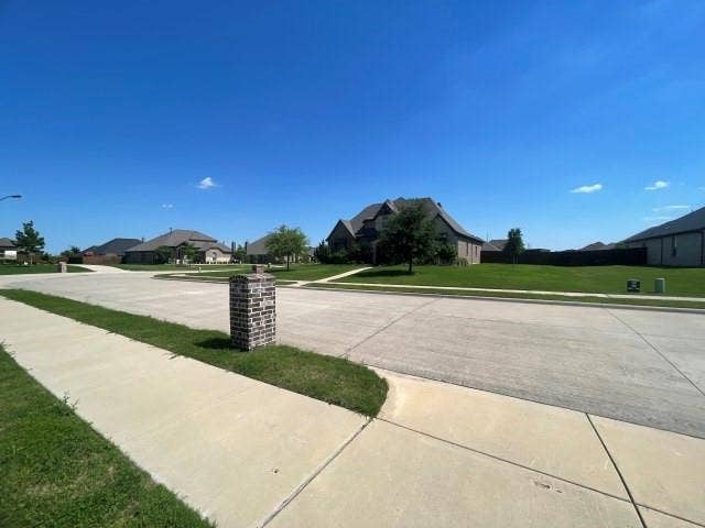 321 Equestrian Drive, Waxahachie, TX 75165 321 Equestrian Drive, Waxahachie, TX 75165