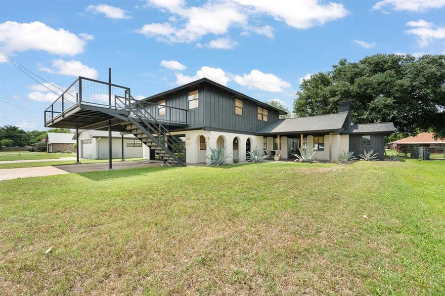 Property photo for 3708 Coral Sands Court, Granbury, TX