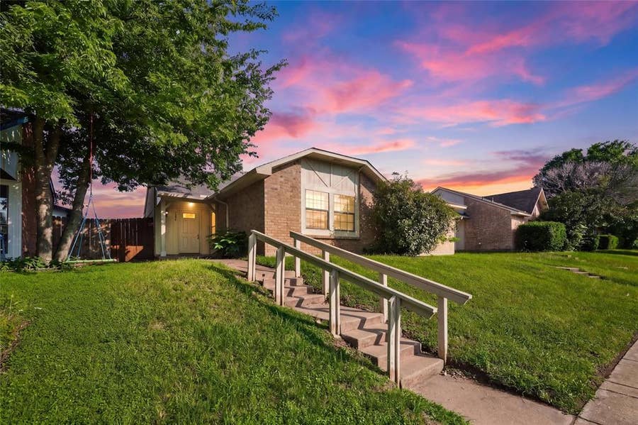 Property photo for 7254 Pineberry Road, Dallas, TX