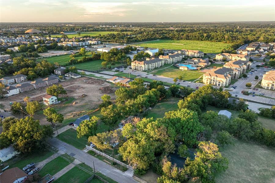 Property photo for 2720 S 2nd Street, Waco, TX