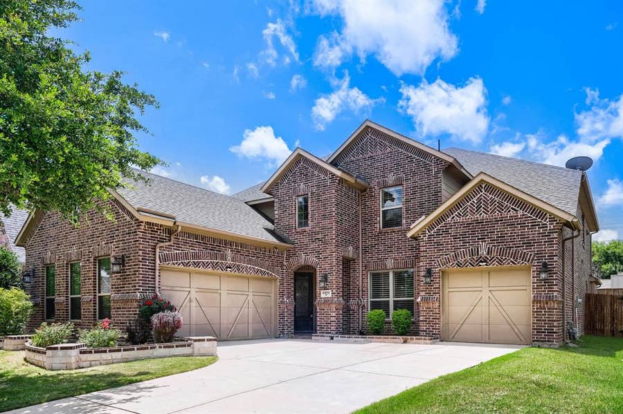 Property photo for 6912 Barolo Drive, Rowlett, TX