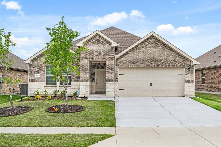 Property photo for 1006 Tall Grass Drive, Princeton, TX