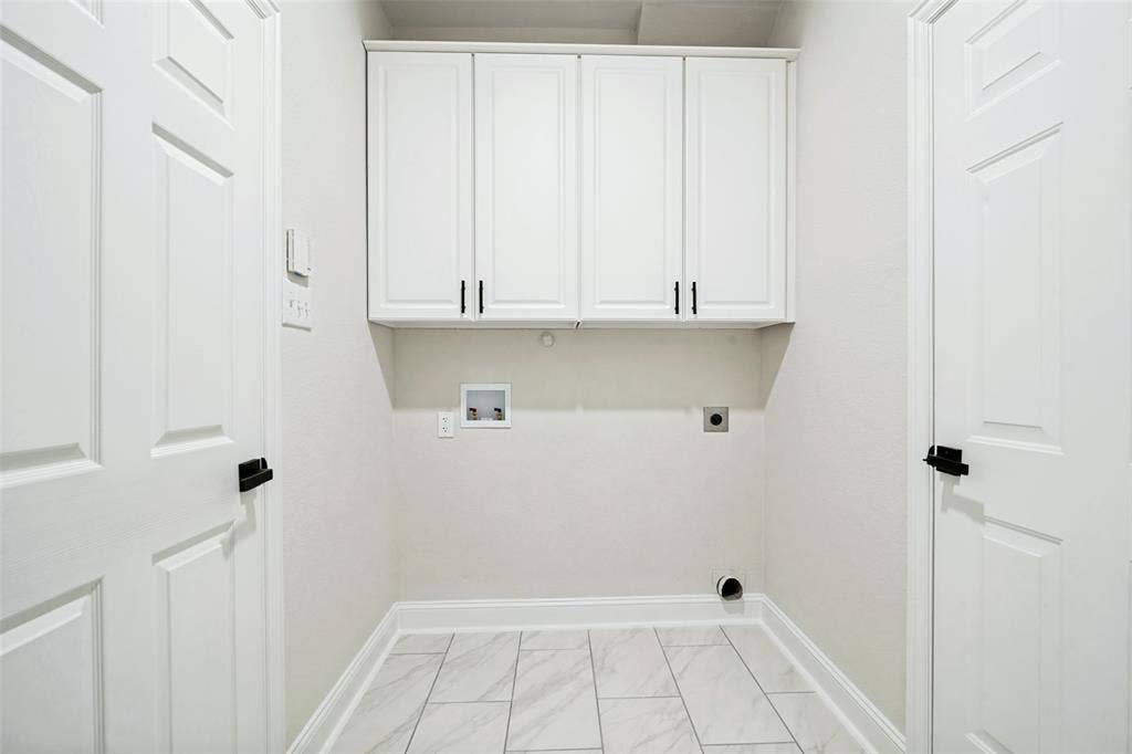 10' x 6' laundry room