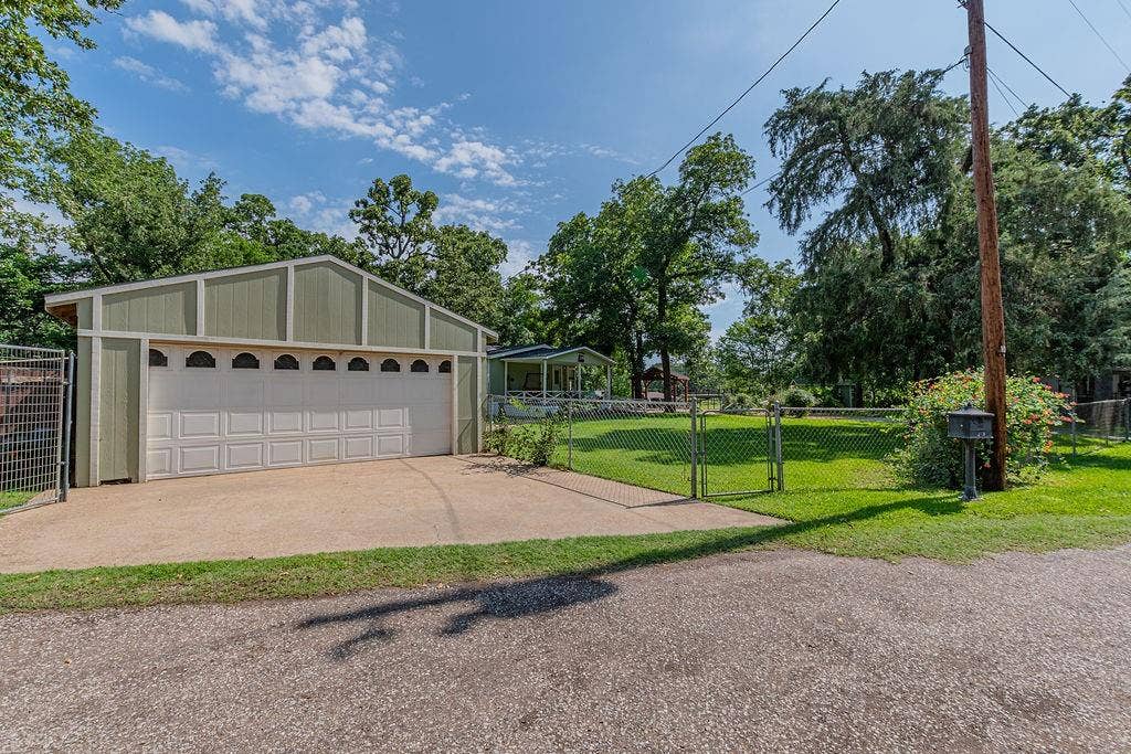 210 Victor Court, Trinidad, TX 75163 210 Victor Court, Trinidad, TX 75163